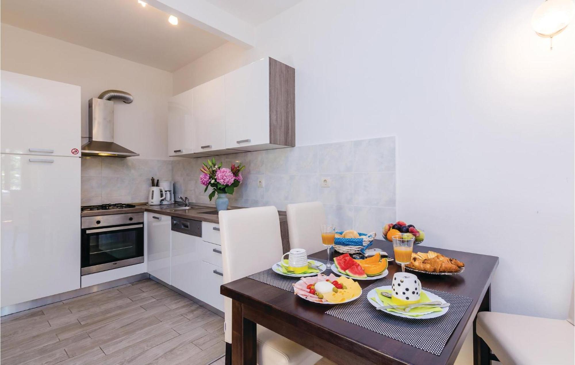 Pet Friendly Apartment In Bosanka With Kitchen Dubrovnik Exterior photo