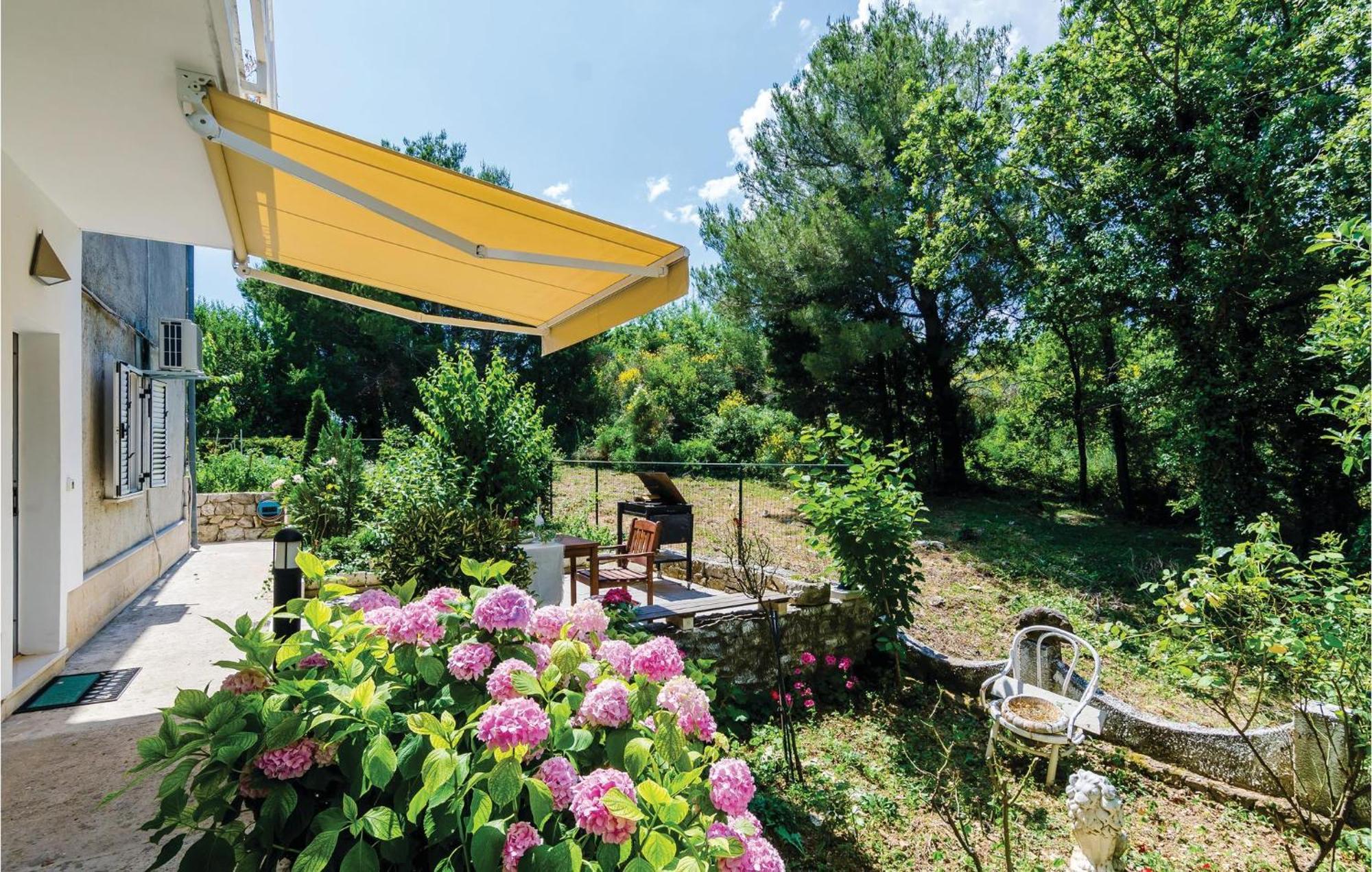 Pet Friendly Apartment In Bosanka With Kitchen Dubrovnik Exterior photo